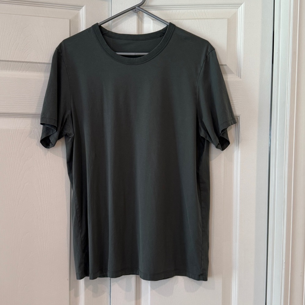 Lululemon T Shirt